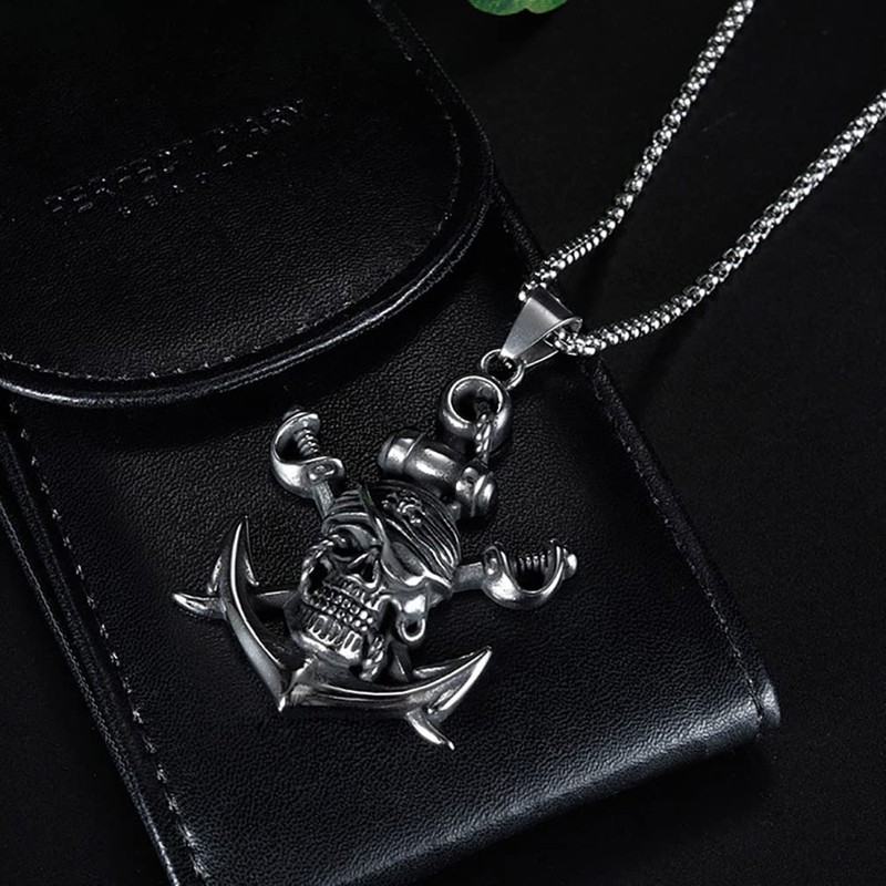 Unique (Pirate anchor) Skull alloy pendant