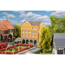 Faller 232177 Townhouse with Arcades