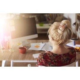 Metal Hair Claw Clips Large Non-slip Hair Catch Hollow Hair Jaw Clamps Fashionable Hair Barrette for Women Ladies Girls Fixing Hair 4 Pieces (4 Colors)