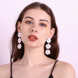 RUOFFETA Raffia Daisy Flower Earrings, Raffia Straw Wrapped Daisy Drop Dangle Earrings Summer Tropical Beach Jewelry(White)