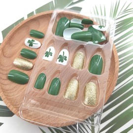St Patricks Press on Nails Short Oval Fake Nails with Green Shamrock Designs Gold Glitter Glue on Nails Green Full Cover Glossy False Nails St Patrick‘s Day Stick on Nails for Women 24Pcs