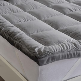 Great Bay Home Twin Mattress Topper. Thick, Elastic Corner Mattress Protector and Cover. Ultra-Soft Pillowtop Mattress Pad. Fits Mattresses Up to 18" (Twin, Light Grey)