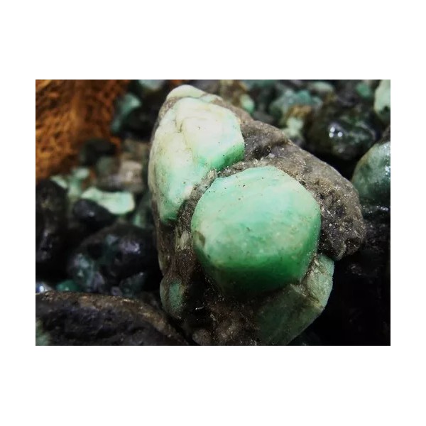 2000 Carat Lots of Unsearched Natural Emerald Rough + a