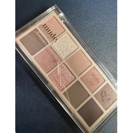 Mude Shawl Moment Eyeshadow Palette 06 Vanilla Tea Latte / 뮤드 숄 모먼트 아이섀도우 팔레트 06 바닐라티라떼