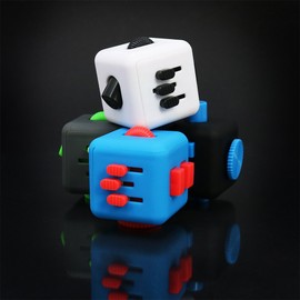 com-four® Fidget Anti-Stress Cube - Stress Cube with Many Functions Toy for Stress Relief and Anxiety - [Colour Varies!]