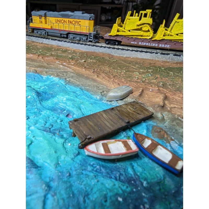 N Scale Boat Dock Set with 10 Boats and 2