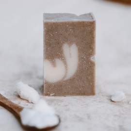 Bio-Shampoo für trockenes Haar nährt und repariert intensiv Feuchtigkeit und Weichheit für geschädigtes Haar