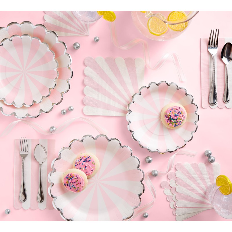 C.R. Gibson TW12-25844 Pink Pinwheel Scallop Edge Disposable Paper Dinner