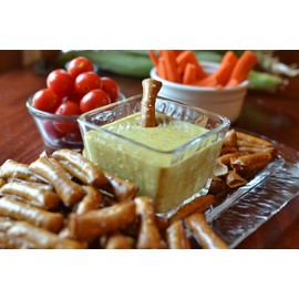 Unique Pretzels Sharp German Mustard Dip, 9 Ounce,