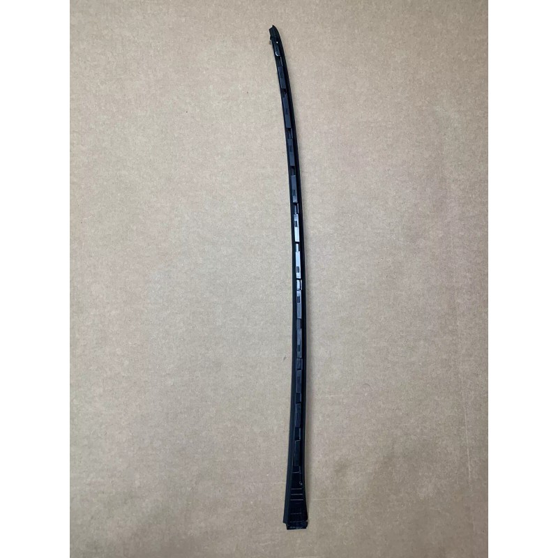 Kia 2016 to 2020 Sorento Front Windshield Pillar Molding Passenger