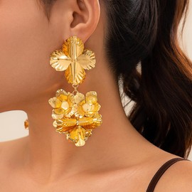 Gold Statement Flower Earrings for Women Heart Geometric Metal Pleated Floral Drop Dangle Earrings Exaggerated Shiny Petal Earring Jewelry Gifts (Gold)
