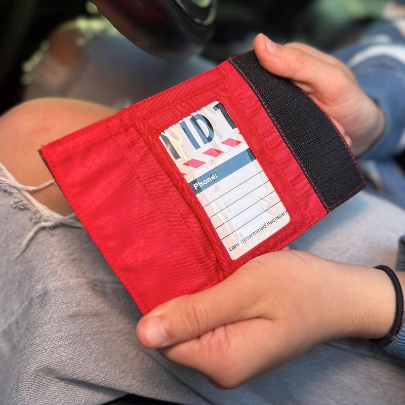 ROTH ID TAG™ Kit Traveler Kit | Emergency Contact Identification