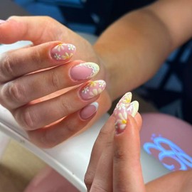 Oval Press on Nails Short SWEKKE French Tip Fake Nails Cute False Nails with Yellow Floral Bow Designs Full Cover Glossy Glue on Nails Stick on Nails for Women Girls 24Pcs