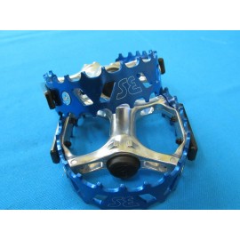 SE Bikes BMX Blue / Silver Bear Trap Pedals 9/16" Set with Reflectors - New