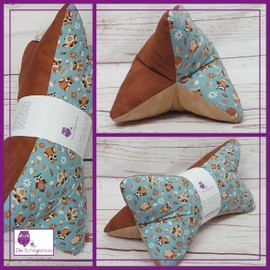 Leseknochen Nackenkissen Mixed bequem und waschbar! Handgestopft und genäht in Deutschland - Nutzbar als Nackenrolle Kissen Nackenrolle (Lieblingseule)