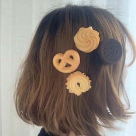 Inateannal 7er Pack seitliche Haarspangen für Styling Salon Simulation Kekse Muster lustige Haarspangen Cartoon Haarnadeln Haarschmuck für Frauen und Mädchen