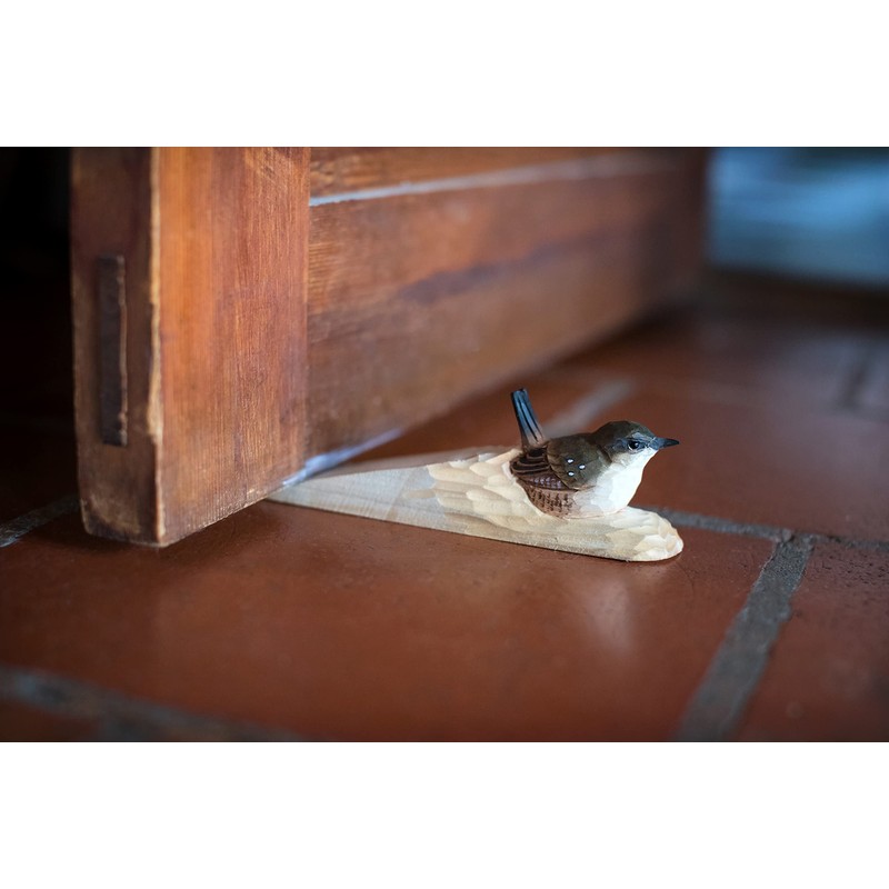 Wildlife Garden WG587 Wren Door Stop - Hand Carved