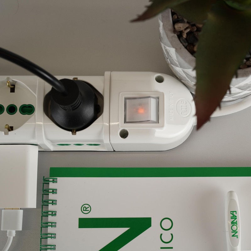 FANTON 481224-B Multiple Socket 9 Places with 3 Universal Sockets