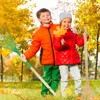 Xifando Kids Leaf Rake -Small Wooden Handle Leaf Rake with