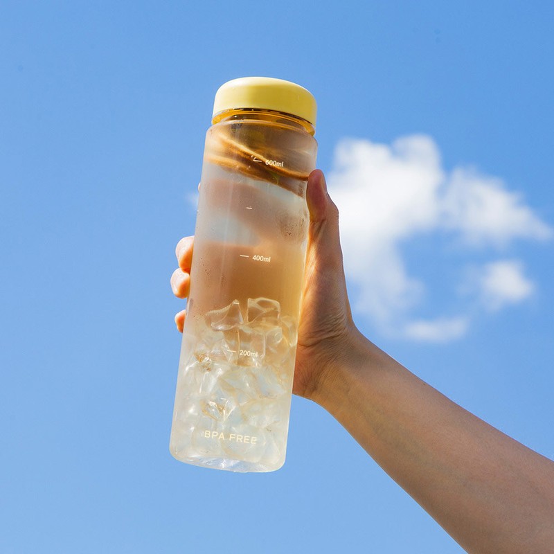 Large capacity 700ml graduated plain bottle tumbler diet health water