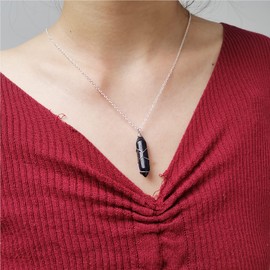 Healing Crystal Necklace for Women Flower Wrapped Natural Crystal Pendant Necklace Hexagonal Rose Quartz Necklace Gemstone Necklace for Girls