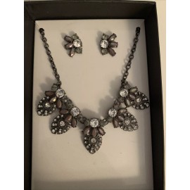 K&M Designs  Rhinestone Necklace Pierced Earrings Costume Jewelry Gift Set NEW