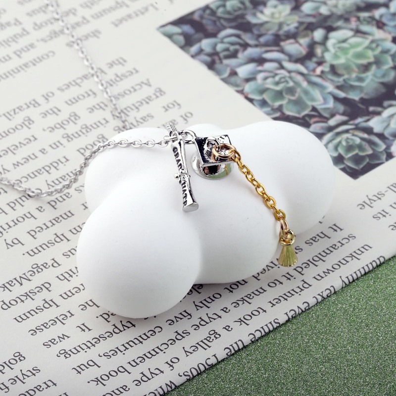 BNQL Graduation Necklace Graduation Gifts Class of 2025 Graduation Gifts