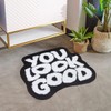 Urtlmaji You Look Good - Alfombra de baño negra divertida