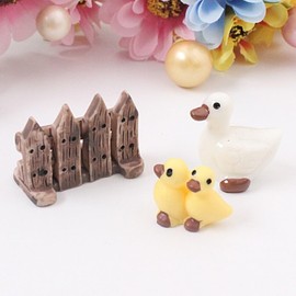 Jinshining 4Pcs Garden Miniature Accessories, Garden Kit, Garden Animals, Resin Miniature Figurines Dollhouse Accessories Micro Landscape Ornaments for DIY Kit Decoration Plant Decor Duckling