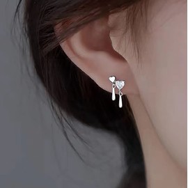 TseenYi Crystal Heart Studs Earrings Teardrop Cz Earrings Silver Heart Love Earrings Tiny Heart Earrings Boho Shine Cz Earrings Jewelry for Women and Girls Gifts
