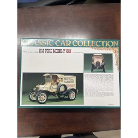 Bandai Classic Car Collection 1:16 Scale 1913 Ford Model T Van Collection No 9 Bandai