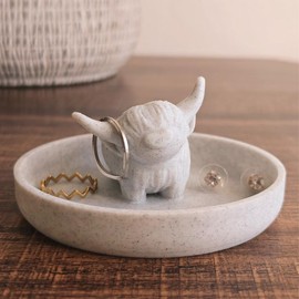 Cute Highland Cow Ring Holder with Circular Dish | 3D Printed | Jewelry Tray | Farmhouse Decor | Jewelry Organizer - Color: White