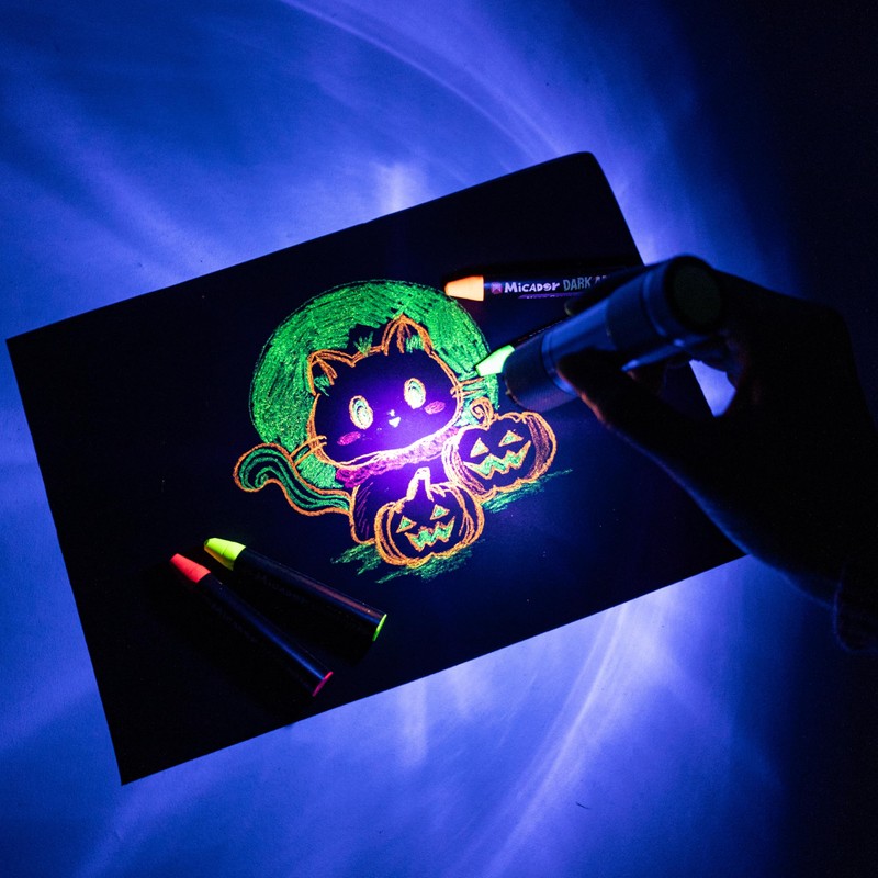 Micador Dark Arts, Magic Black Light - UV + Blacklight