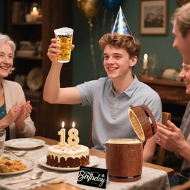 Joybble Geschenk zum 18 Geburtstag Junge, Geschenke für Männer, Personalisierte Bierglas mit Gravur, 2007-Bierglas in Fassbox 470ml, 18 Geburtstag Deko mit Geburtstagskarte, Flaschenöffner