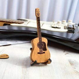Wooden Guitar Model & Pick & Holder Set, 5 Counts/set Musician Engraved Wooden Pick Set, Guitar Accessories for Guitar & Ukulele Lovers, Gift, Guitar Picks