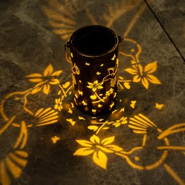 Hummingbird Wind Chime, Solar Lanterns Outdoor Waterproof Hummingbird Garden Decor Gifts for Women Mom Grandma Hanging Solar Lights Metal Solar Decoration Outside for Yard, Patio, Backyard, Porch