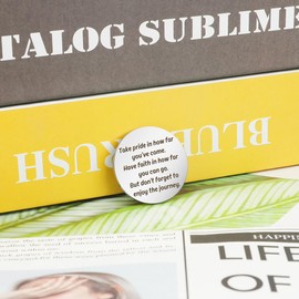 Gifts for Women Men Pocket Hug Christmas Gifts Stocking Fillers Graduation Gifts for Him Her Thank You Teacher Gifts Dad Grandad Couple Gift Ideas for Birthday Graduation Valentines Day Keychain