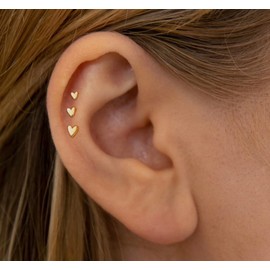 NONTAI Tiny Heart Stud Earrings, Gold Titanium Flat Back Earrings 18G, Threadless Cartilage Tragus Piercing Conch Stud Nose Helix Stud