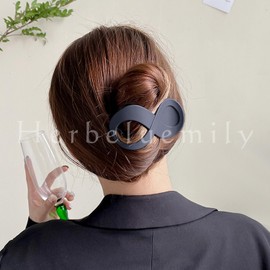 Herbeluemily Hair Clip, Hair Claw, Dakar Hair Claw Eight Line Hair Clip, Adult, Matte Gray