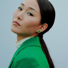 Sonateomber Lucky Green Shamrock Leaf Stud Earrings for Women, Small Cute St Patricks Day Crystal Rhinestone Clover Leaves Cartilage Holiday Accessories Jewelry Gift