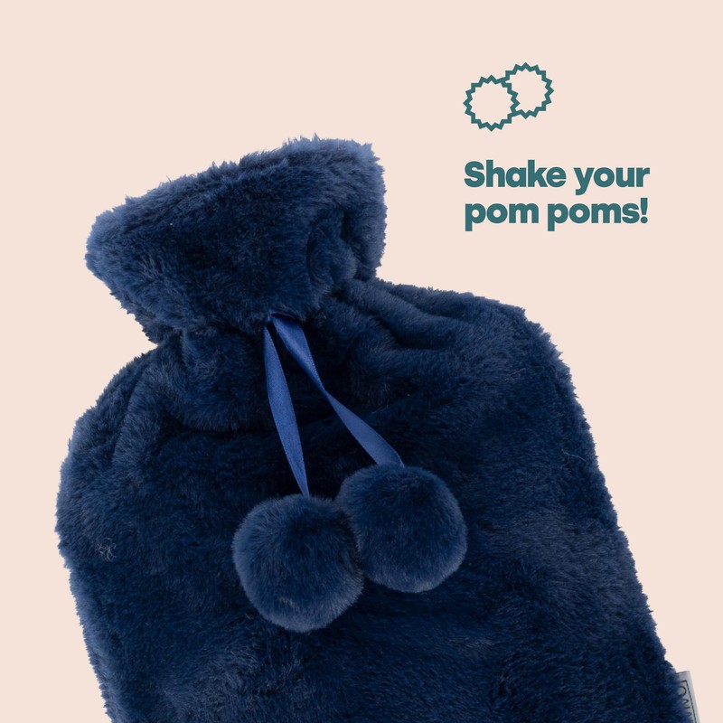LIVIVO 2L Hot Water Bottle with Insulating Cover Featuring Decorative