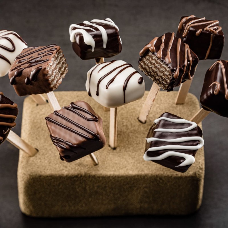 Loacker Quadratini Cappuccino Wafer Cookies LARGE - Premium Crispy Bite