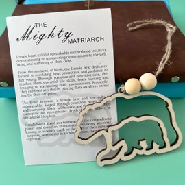 Jxueych Friendship Elephant Ornament, Wooden Elephant Christmas Ornament with Story, Sisterhood Elephant Ornament for Women Tribe, Friendship Gift for Best Sisters Friends (Bear)