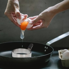 Niukuyu 4 Pcs Egg Frying Rings Stainless Steel Omelette Model Pancake Rings Round Fried Poach Mould with Handle S