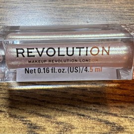 Makeup Revolution Lip Topper “Luxurious”