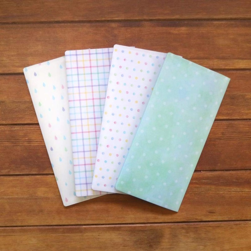 Beverly Multi Holder Antibacterial Mask Case Ticket Case Mint Dot