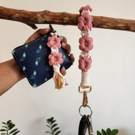 Handmade By Uruba Daisy Keychain Wristlet Set Lanyards for Keys Off white keychain lanyard Key chain wristlet bracelet, Champagne Pink, 8 inch