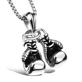 CHUANGOU Boxing Glove Necklace Boxing Glove Pendant Necklace Stainless Steel Necklace with Chain (Silver)
