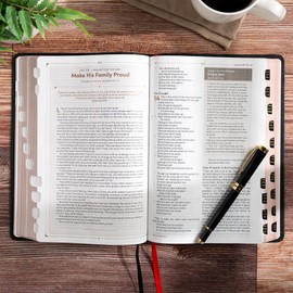 CSB Men's Daily Bible, Black LeatherTouch, Indexed, Black Letter, Reading Plan, Articles, Callouts, Study Tools, Easy-to-Read Bible Serif Type