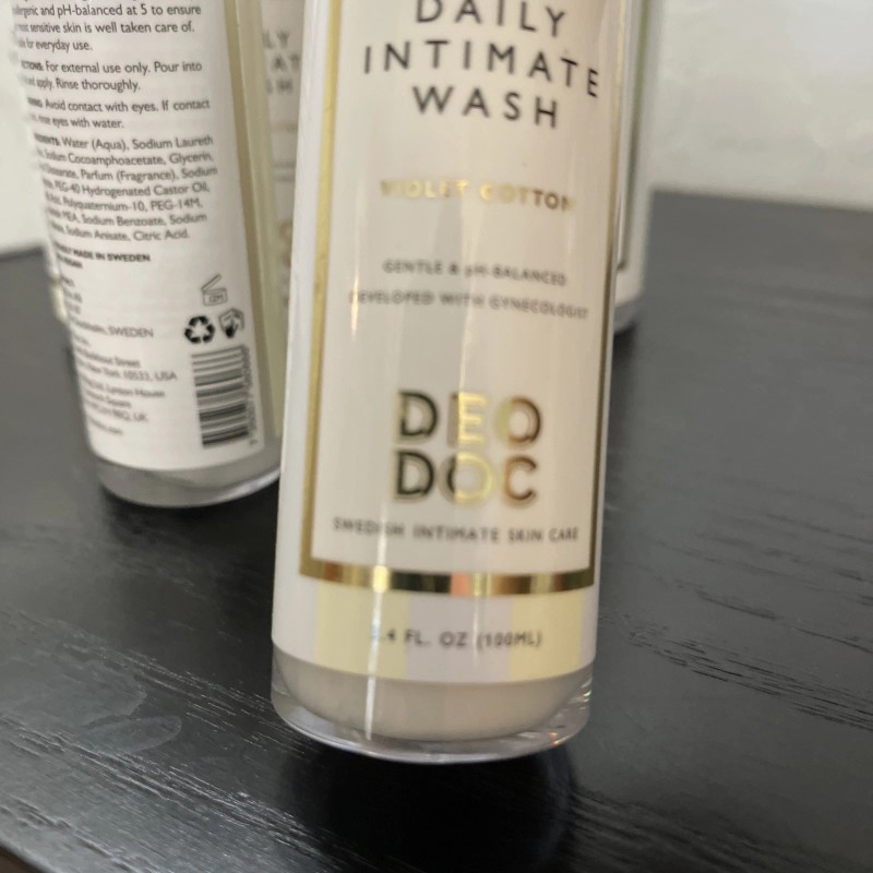 Soothe Au Naturel Gentle Foaming Feminine Wash with ph balanced